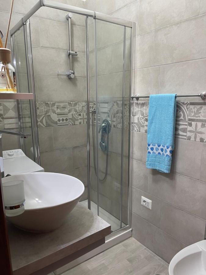 Holiday-Caroline Apartment Помпей Екстериор снимка