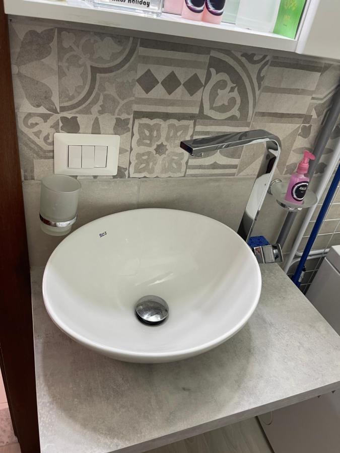 Holiday-Caroline Apartment Помпей Екстериор снимка