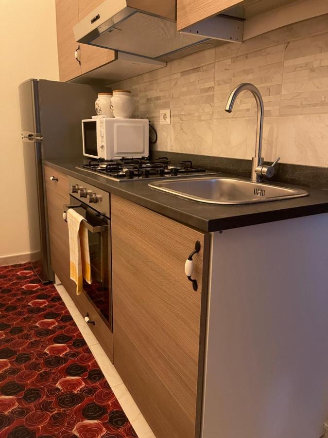 Holiday-Caroline Apartment Помпей Екстериор снимка