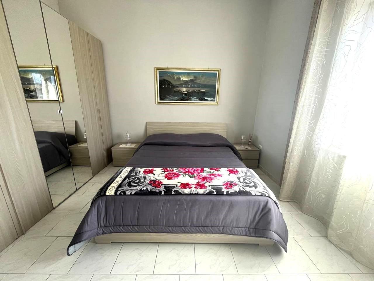 Holiday-Caroline Apartment Помпей Екстериор снимка