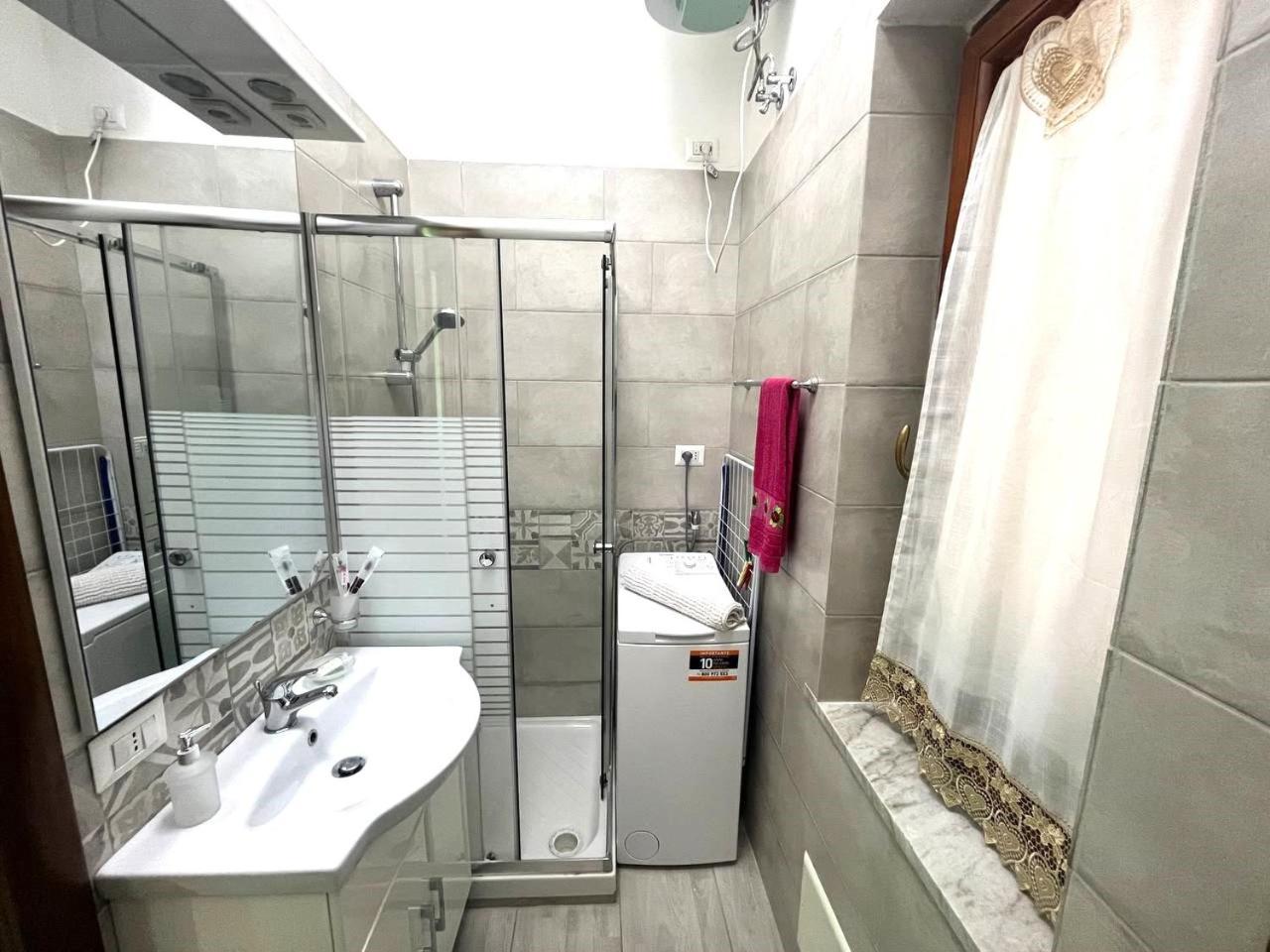 Holiday-Caroline Apartment Помпей Екстериор снимка