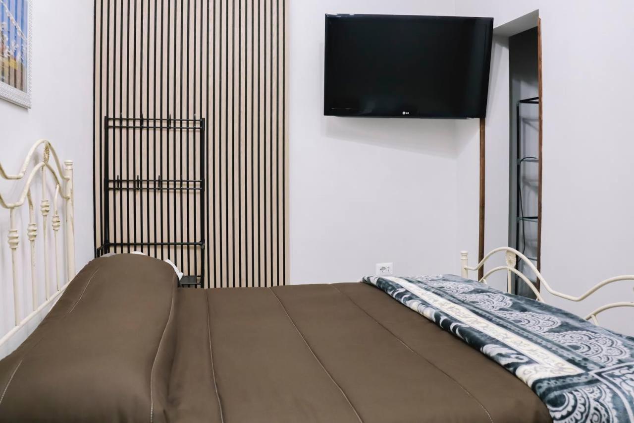 Holiday-Caroline Apartment Помпей Екстериор снимка