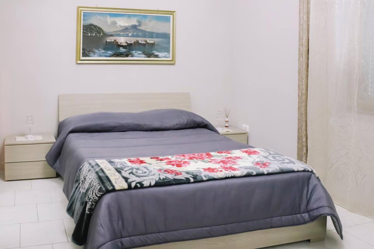 Holiday-Caroline Apartment Помпей Екстериор снимка