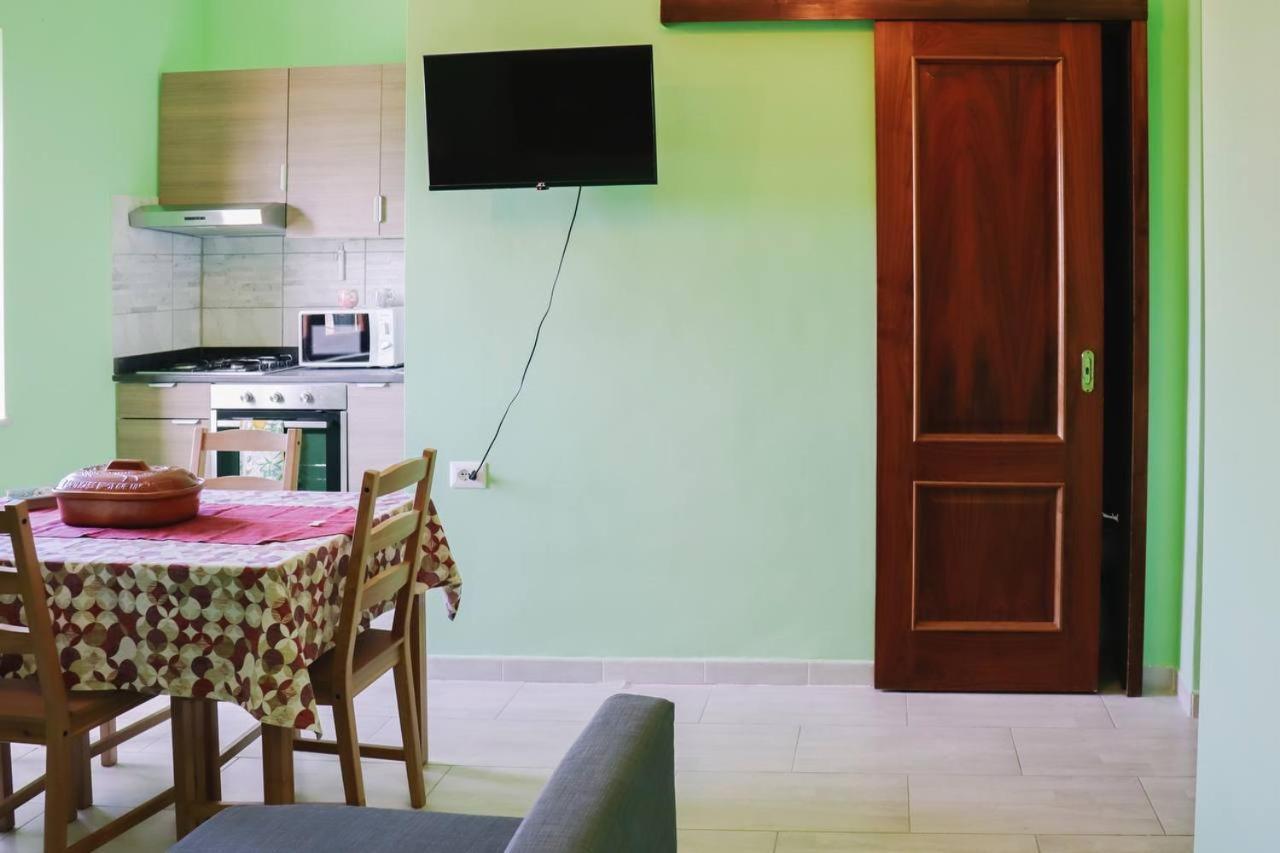 Holiday-Caroline Apartment Помпей Екстериор снимка