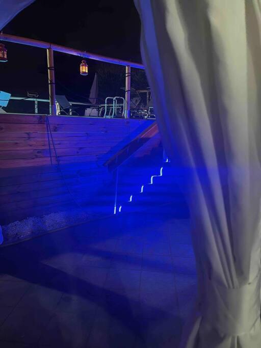 Holiday-Caroline Apartment Помпей Екстериор снимка