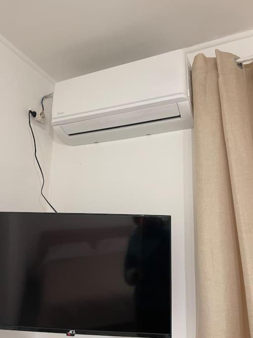 Holiday-Caroline Apartment Помпей Екстериор снимка