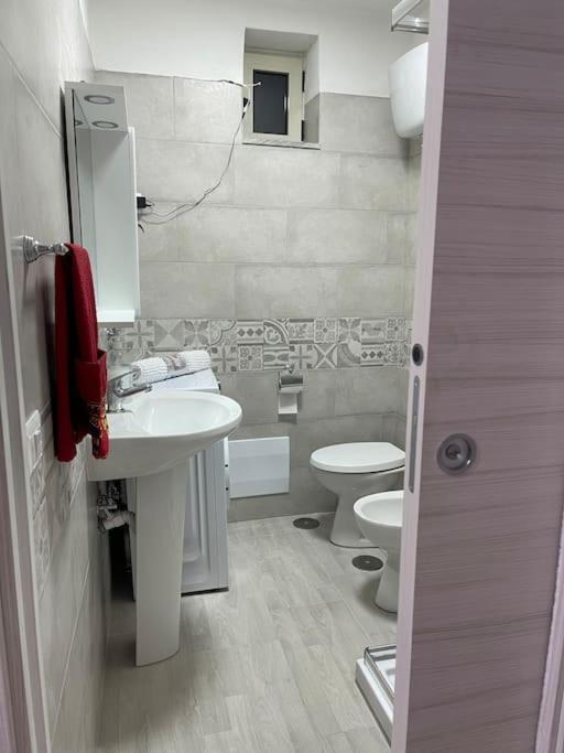 Holiday-Caroline Apartment Помпей Екстериор снимка