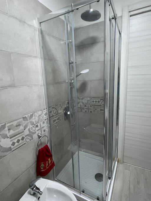 Holiday-Caroline Apartment Помпей Екстериор снимка