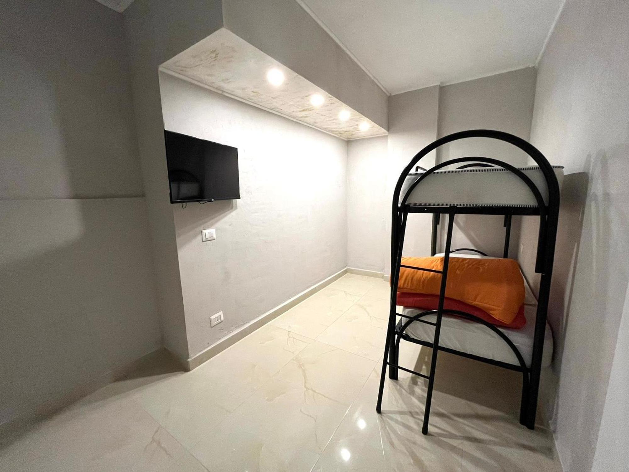 Holiday-Caroline Apartment Помпей Екстериор снимка