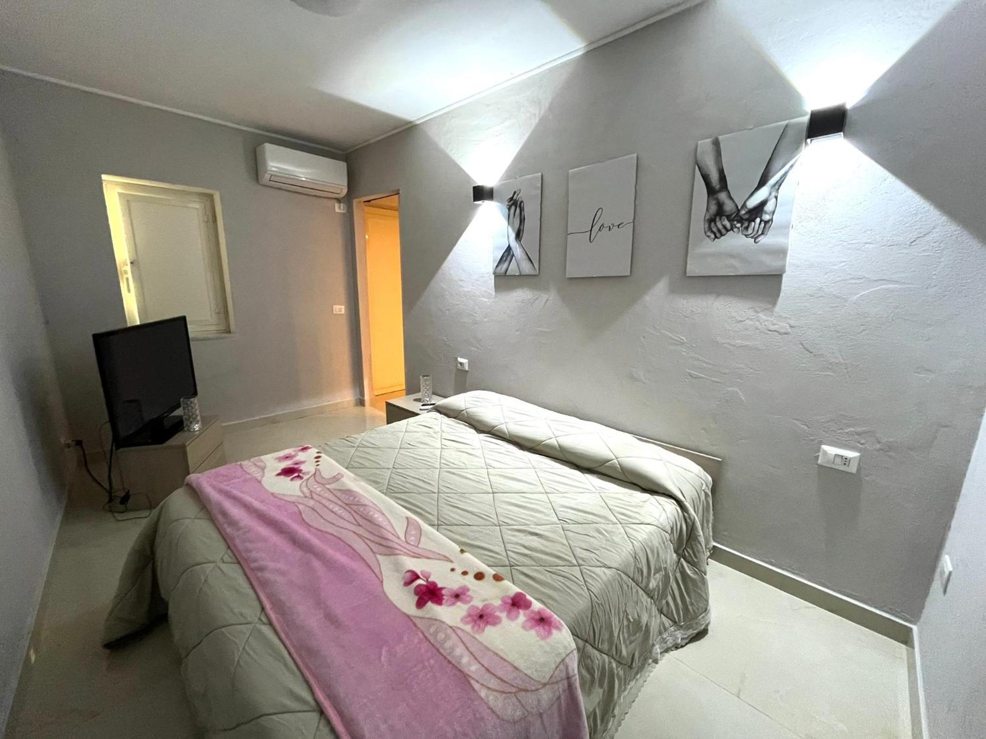 Holiday-Caroline Apartment Помпей Екстериор снимка
